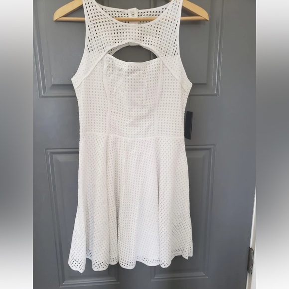 Guess | White Eyelet Dress | Size 0 - Picture 2 of 6